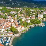 Mit Herrlicher Aussicht By Interhome Dobreć
